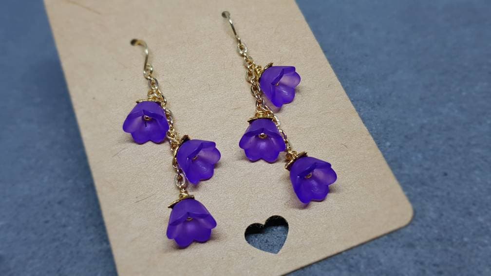 Flower Earrings, Hypoallergenic Ear Wires, Purple Earrings, Light Purple Earrings, Boho Jewelry, Simple Vintage Earrings