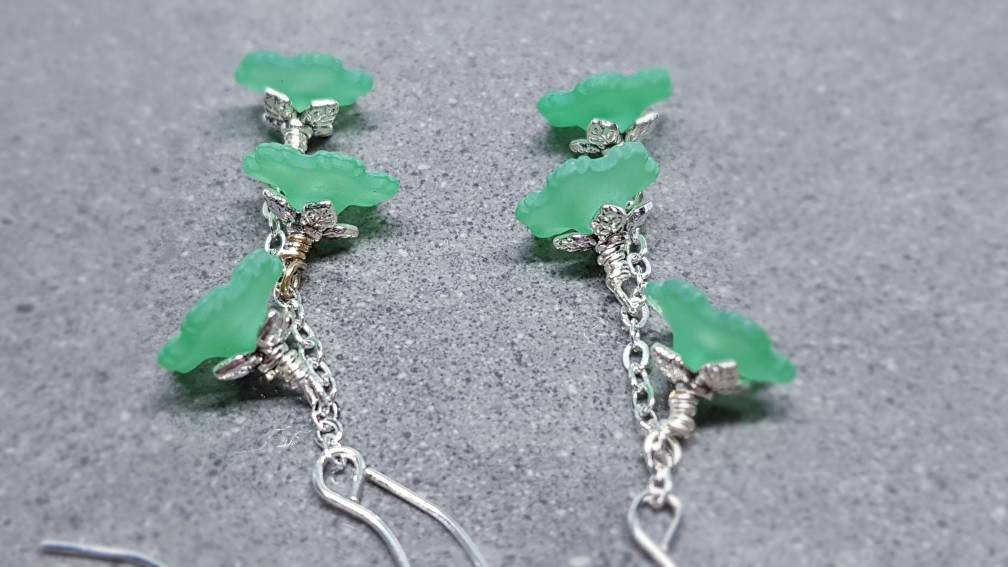 Flower Earrings, Hypoallergenic Ear Wires, Emerald Green Earrings, Boho Jewelry, Simple Vintage Earrings