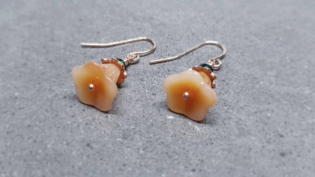 Flower Earrings, Hypoallergenic Ear Wires, Peach Earrings, Boho Jewelry, Emerald Green PRIMERO Crystals®, Simple Vintage Earrings