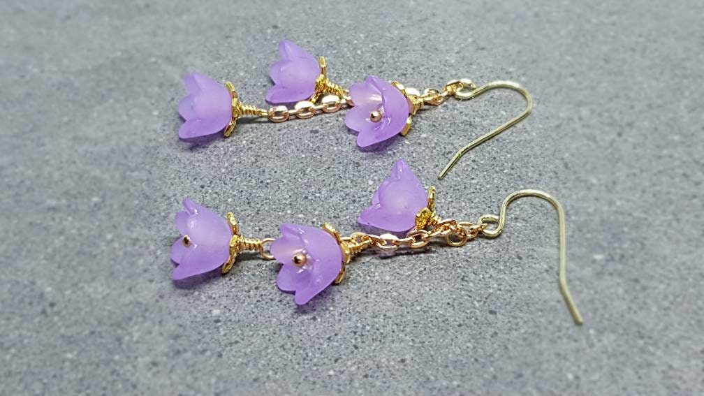 Flower Earrings, Hypoallergenic Ear Wires, Light Purple Earrings, Boho Jewelry, Simple Vintage Earrings