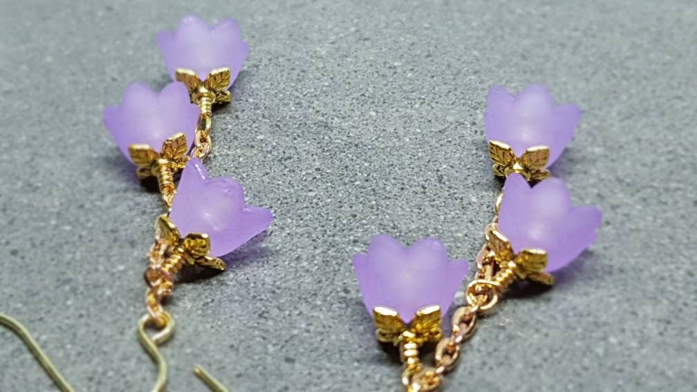 Flower Earrings, Hypoallergenic Ear Wires, Light Purple Earrings, Boho Jewelry, Simple Vintage Earrings