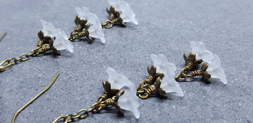 Flower Earrings, Hypoallergenic Ear Wires, White Earrings, Boho Jewelry, Simple Vintage Earrings