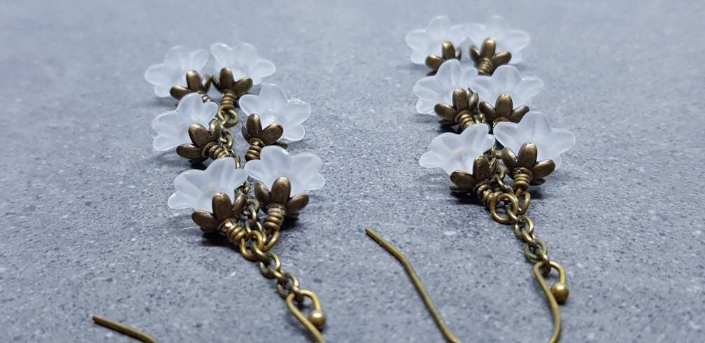 Flower Earrings, Hypoallergenic Ear Wires, White Earrings, Boho Jewelry, Simple Vintage Earrings