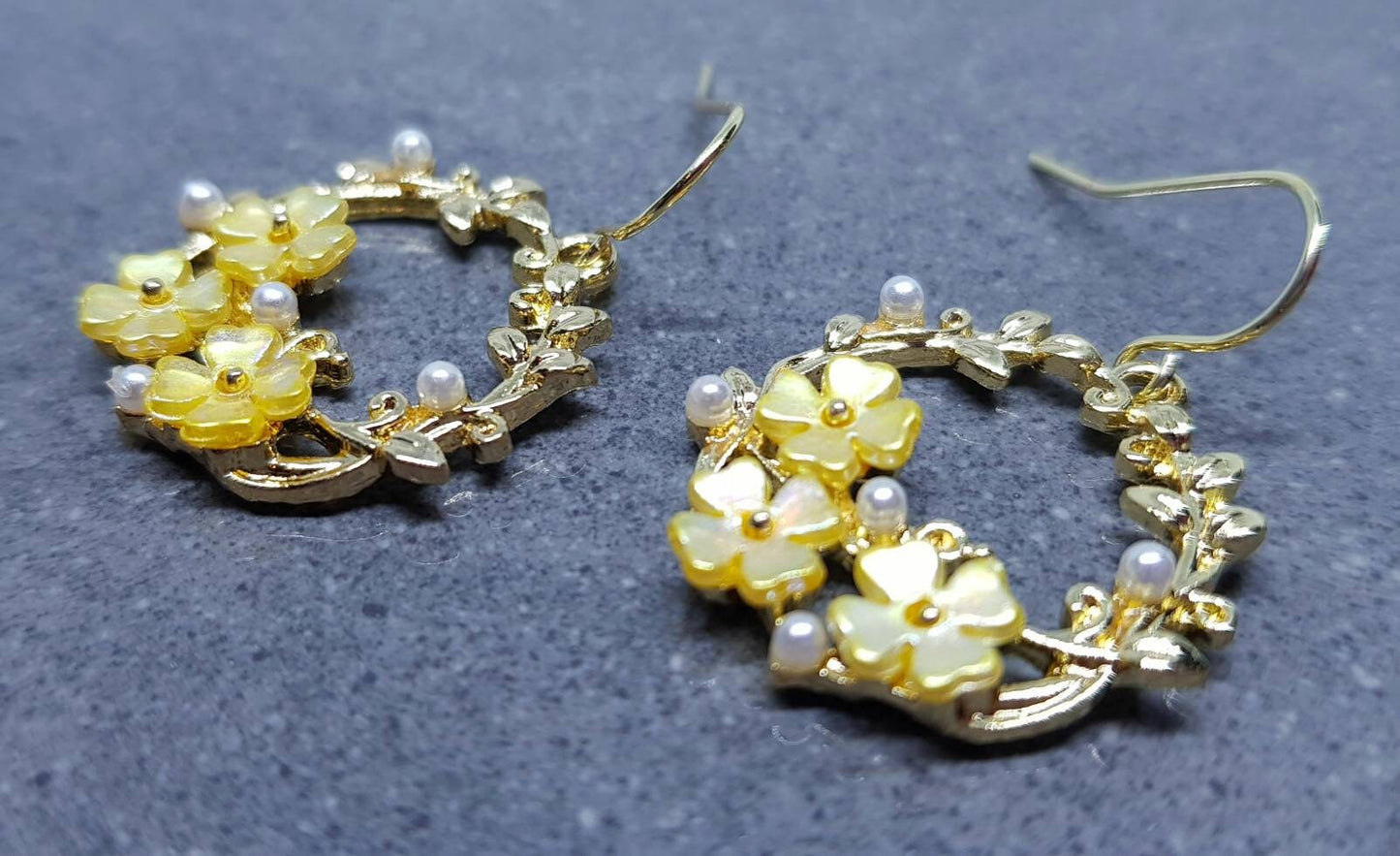 Flower Earrings, Hypoallergenic Ear Wires, Olive Branch Wreath Earrings, Gold Tone Earrings, Pearl Earrings