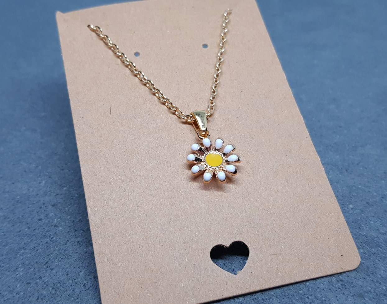 Gold Daisy Necklace, Minamalistic Necklace, Retro Necklace, Daisy Choker