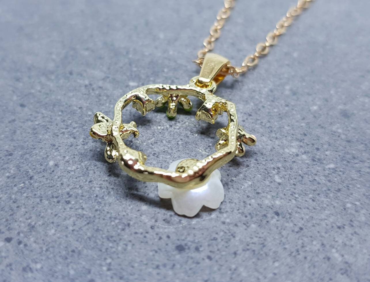 Bee Hoop Necklace, Choker, Bumble Bee Necklace, Gold Tone Necklace, Honey Bee, Flower Necklace