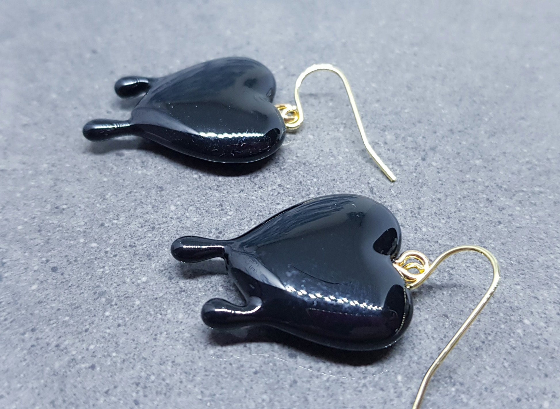 Black Heart Earrings, Hypoallergenic Ear Wires, Gothic Jewellery, Halloween Earrings, Dripping Heart