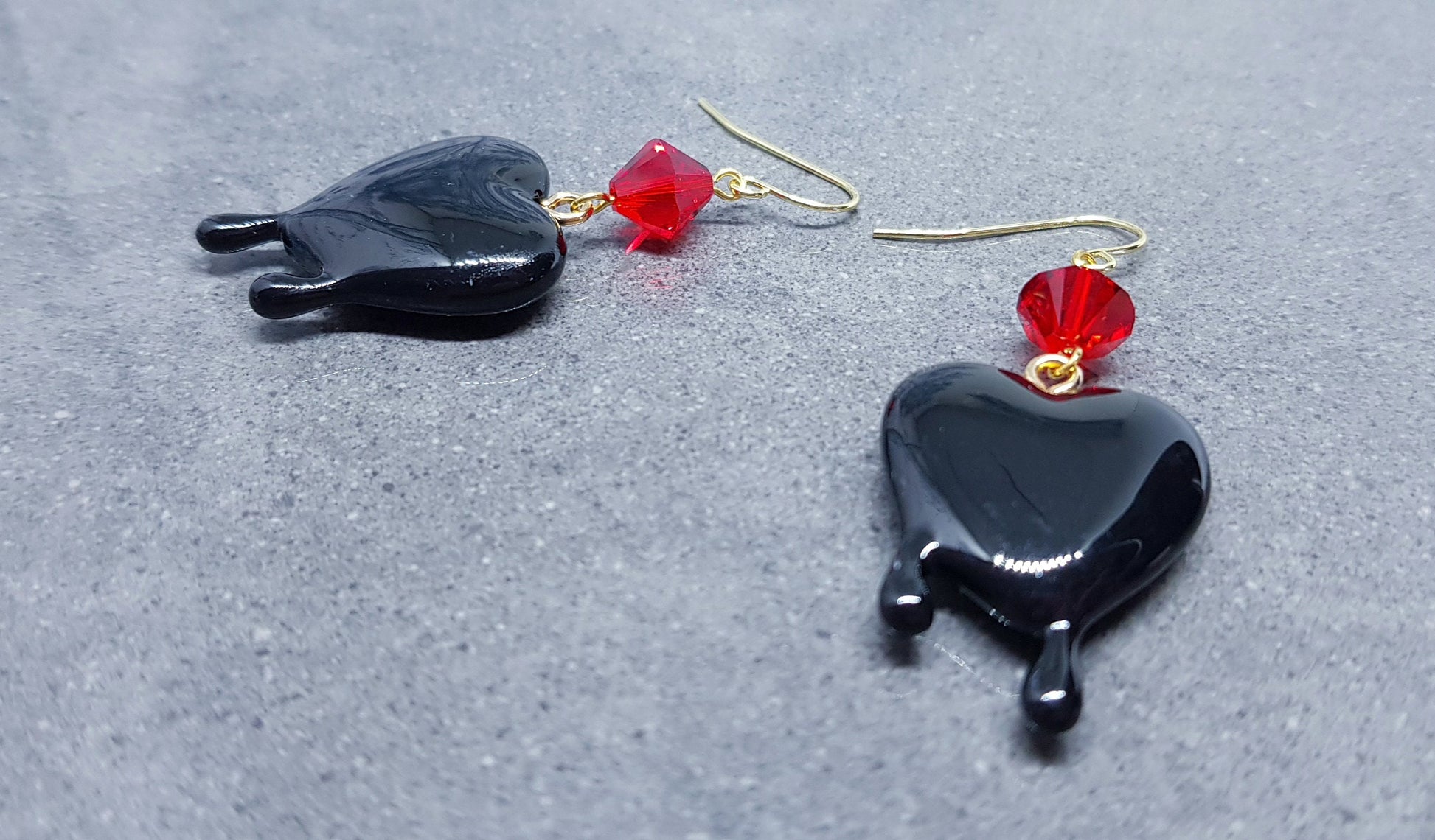 Black Heart Earrings, Red PRIMERO Crystals® Earrings, Hypoallergenic Ear Wires, Gothic Jewellery, Halloween Earrings, Dripping Heart