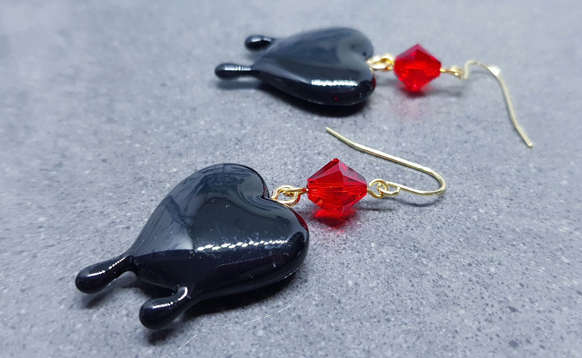 Black Heart Earrings, Red PRIMERO Crystals® Earrings, Hypoallergenic Ear Wires, Gothic Jewellery, Halloween Earrings, Dripping Heart