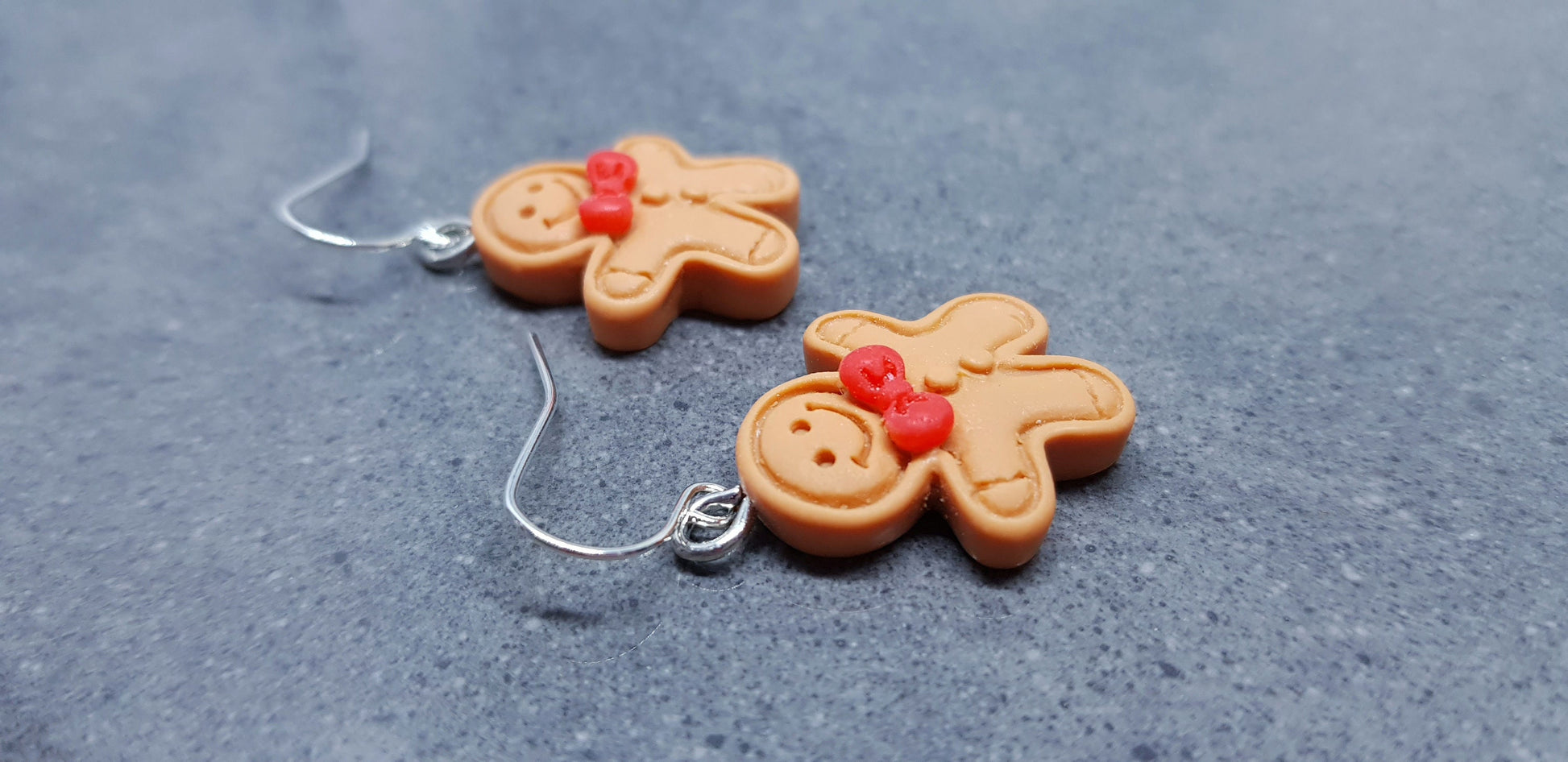 Gingerbread Men Earrings, Hypoallergenic Ear Wires, Christmas Earrings, Festive Earrings