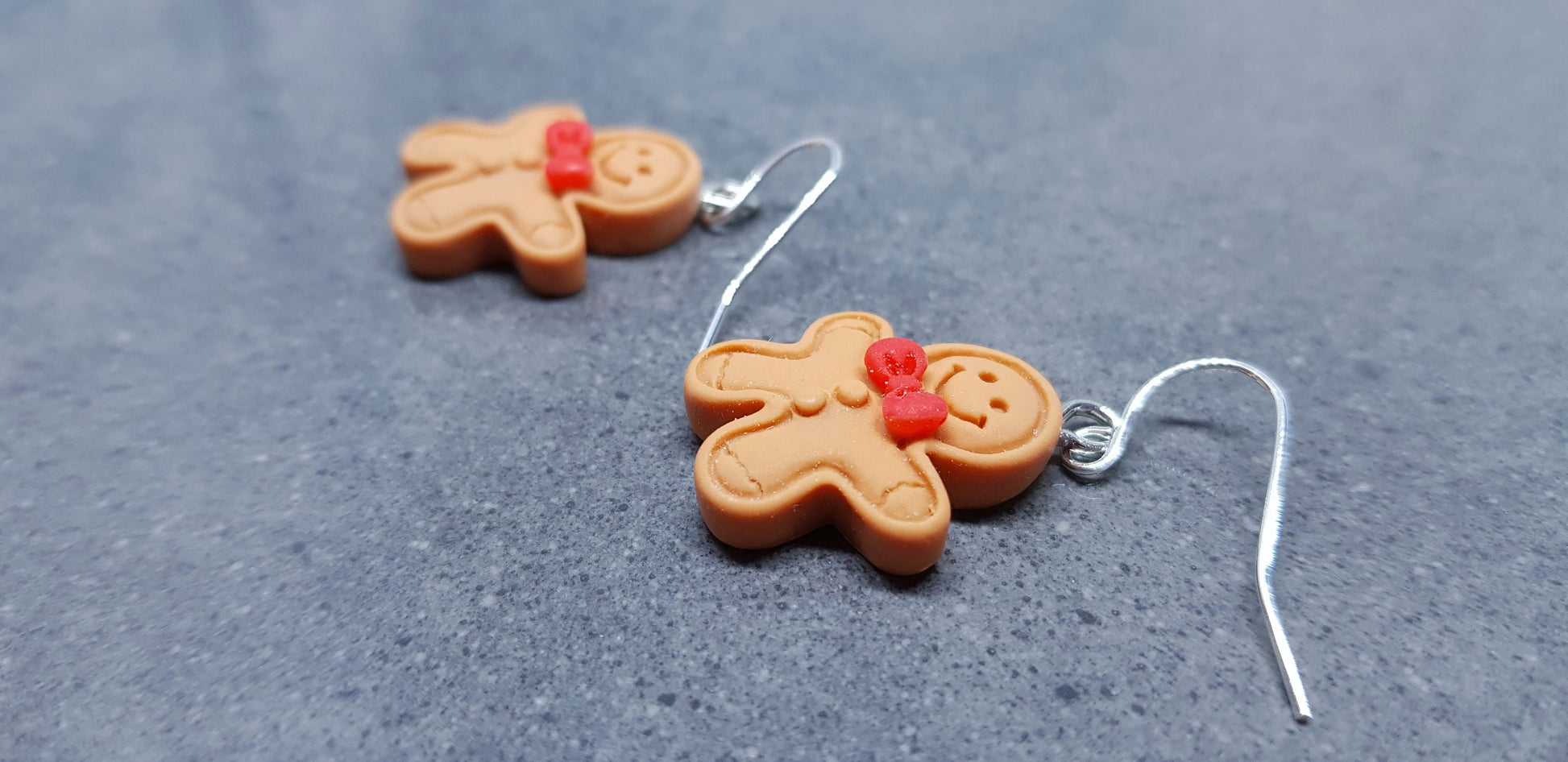 Gingerbread Men Earrings, Hypoallergenic Ear Wires, Christmas Earrings, Festive Earrings