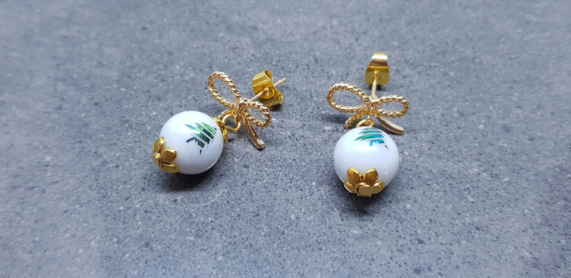 Glass Christmas Tree Earrings, Glass Pearl Earrings, Brass bow studs, White Bead Jewellery, Vintage Style Earrings