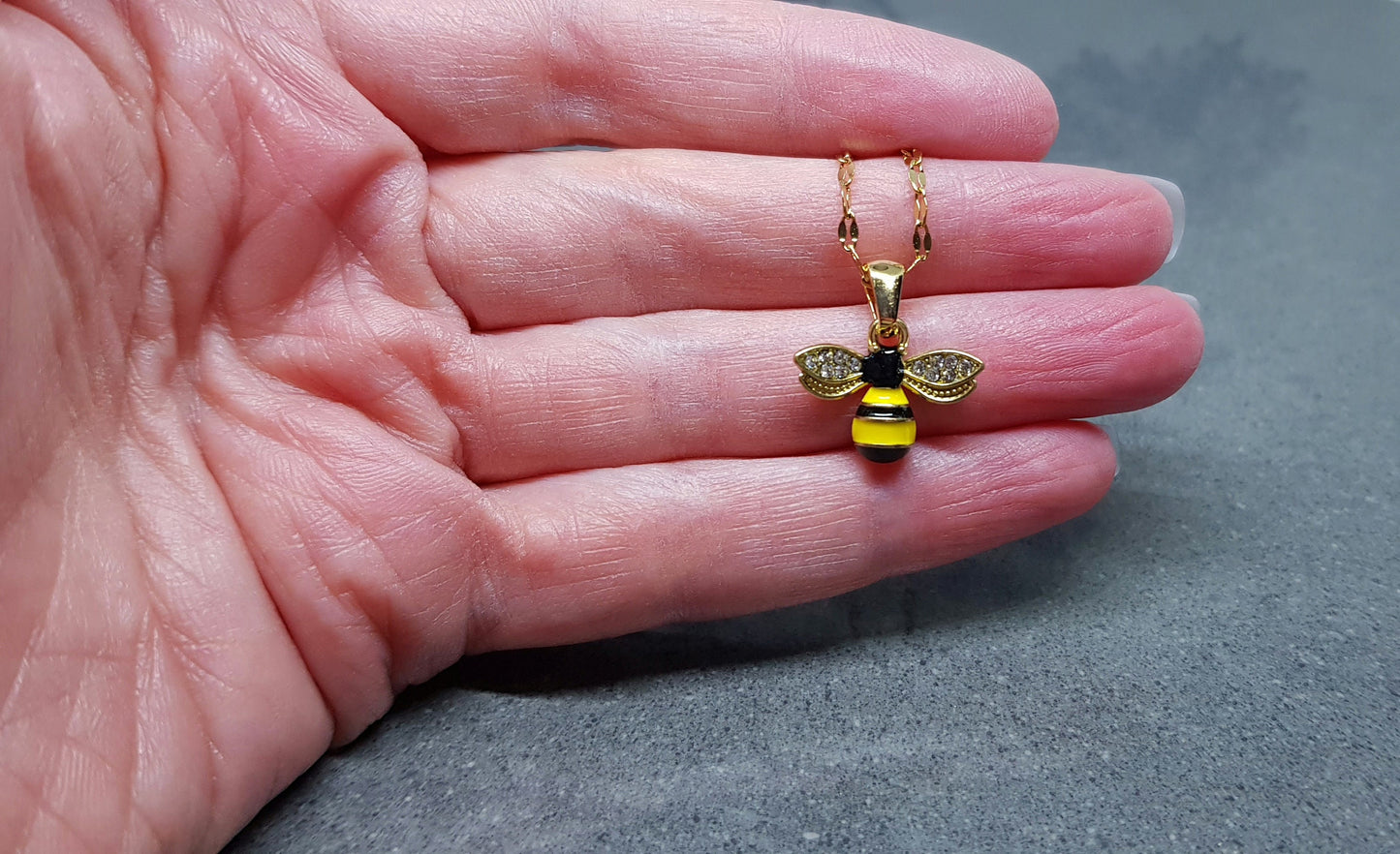 Crystal Rhinestone Bee Necklace, Bumble Bee Necklace, Minimalistic Choker, Crystal Rhinestone, Retro Choker, Insect Gifts