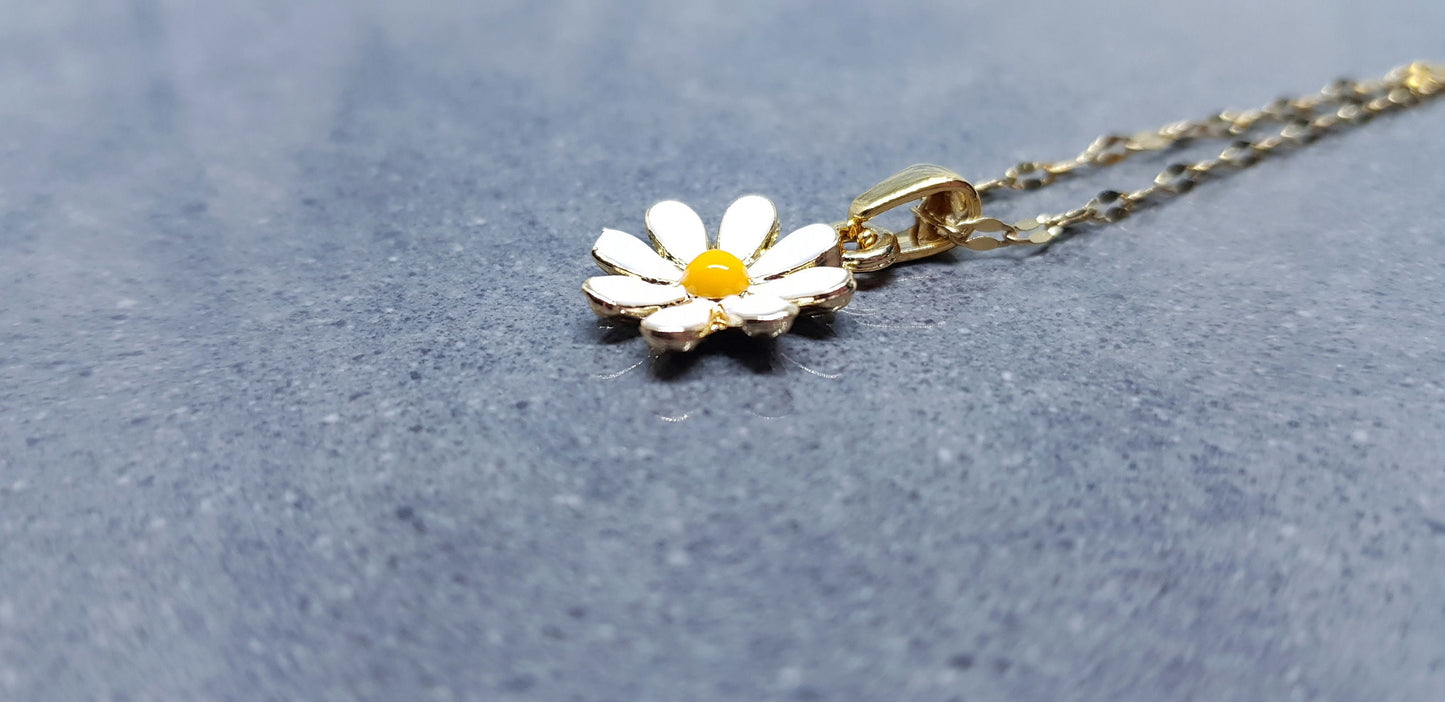 Gold Daisy Necklace, Minamalistic Necklace, Retro Necklace, Daisy Choker, Light Gold Plated