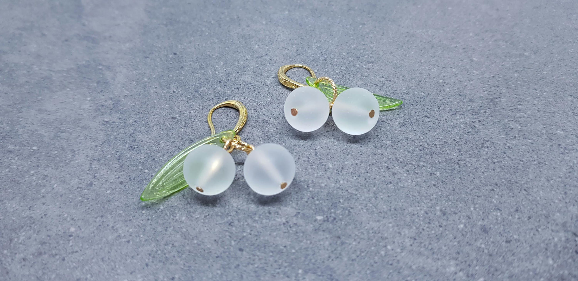 Glass Mistletoe Earrings, Berry Earrings, Hypoallergenic Ear Wires, Glass Jewelry, Autumn Earrings, Christmas Jewelry