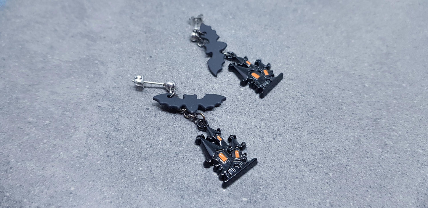 Haunted House Bat Earrings, Surgical Steel Studs, Bat Earrings, Autumn Fall Earrings, Halloween Earrings, Halloween Party, Hallows Eve