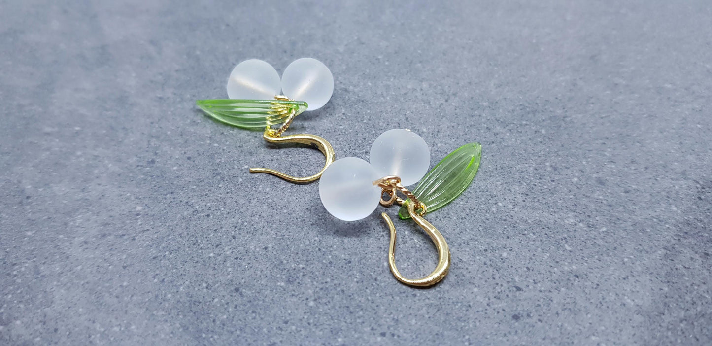 Glass Mistletoe Earrings, Berry Earrings, Hypoallergenic Ear Wires, Glass Jewelry, Autumn Earrings, Christmas Jewelry