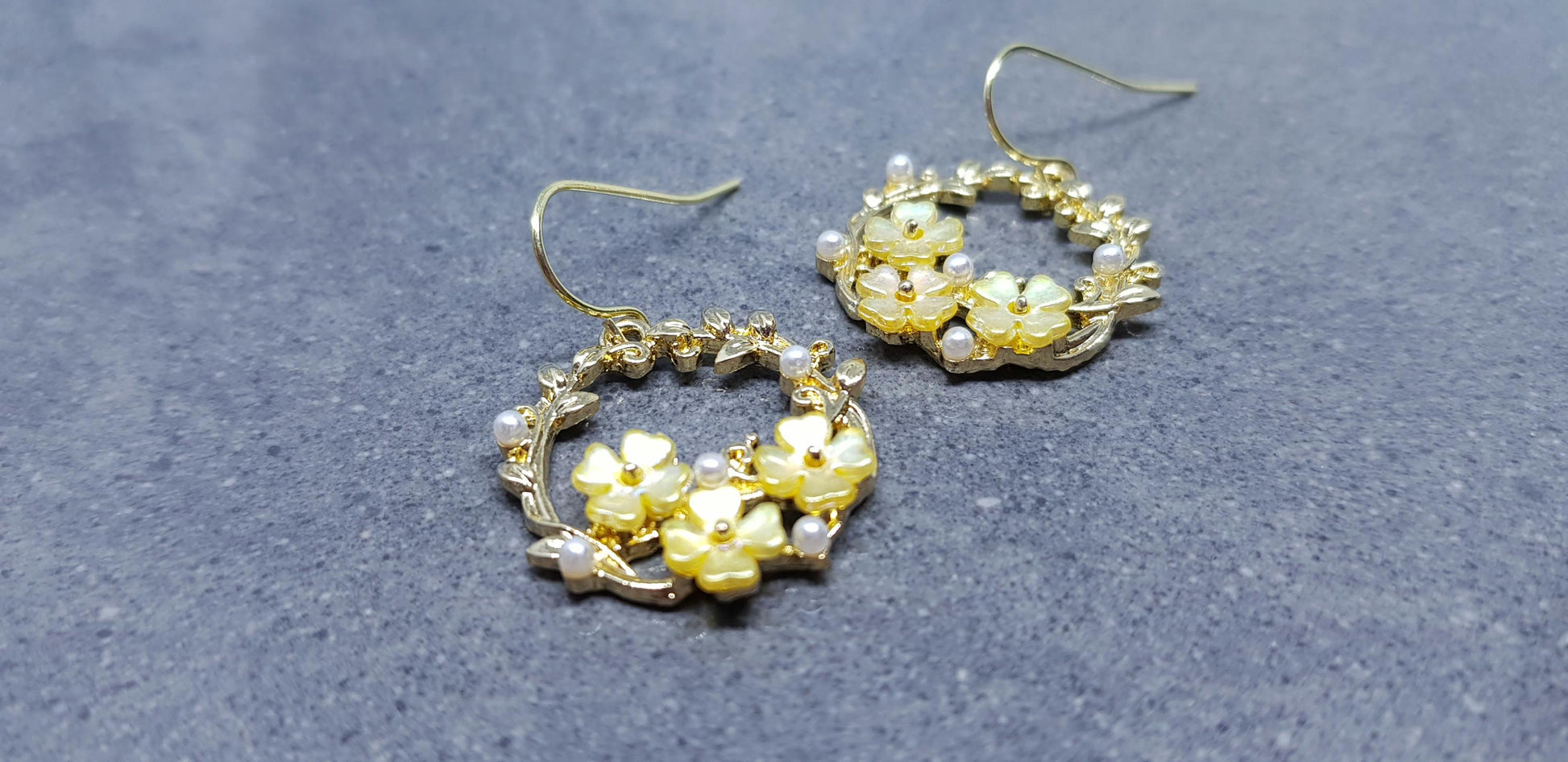 Flower Earrings, Hypoallergenic Ear Wires, Olive Branch Wreath Earrings, Gold Tone Earrings, Pearl Earrings