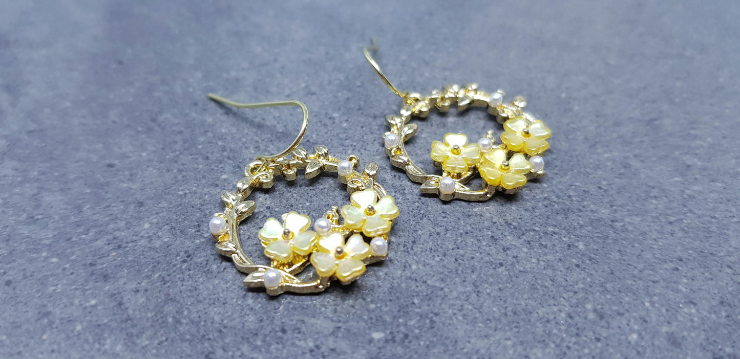 Flower Earrings, Hypoallergenic Ear Wires, Olive Branch Wreath Earrings, Gold Tone Earrings, Pearl Earrings