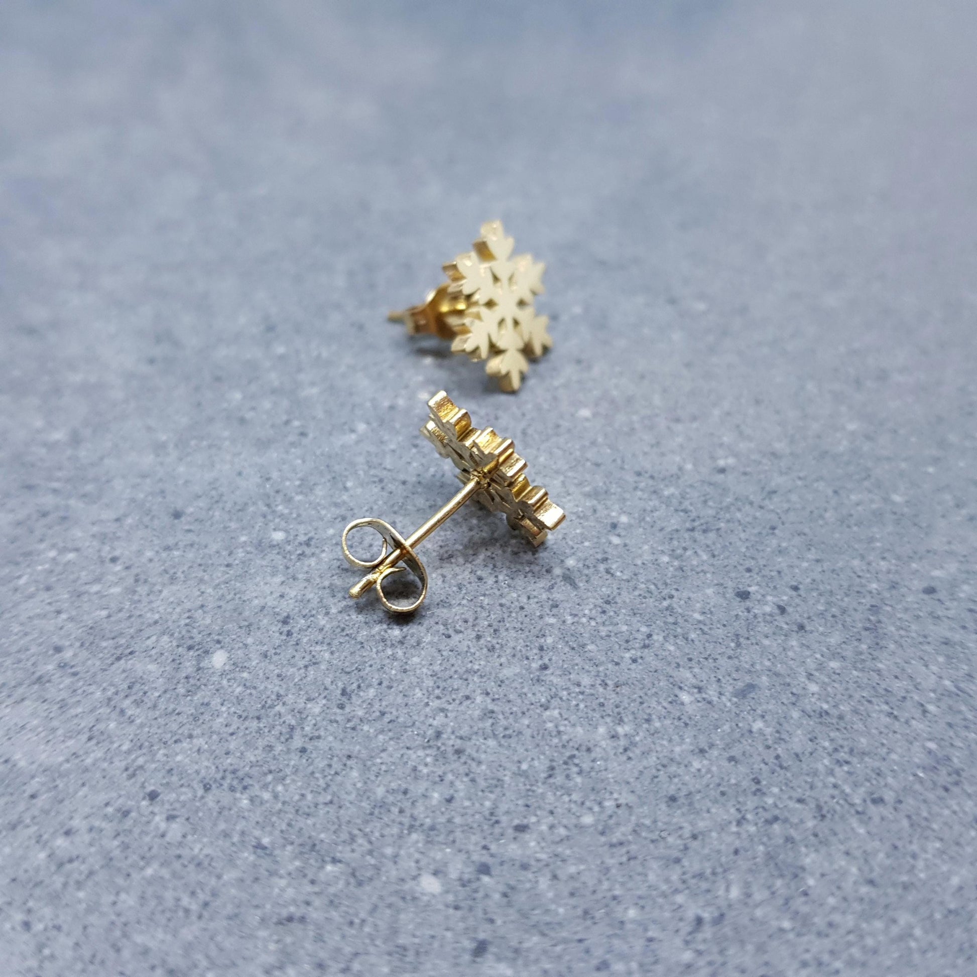 Snowflake Earrings, Stainless Steel Ear Studs, Hypoallergenic Earrings, Gold Snowflake Earrings, Christmas Earrings, Festive Earrings