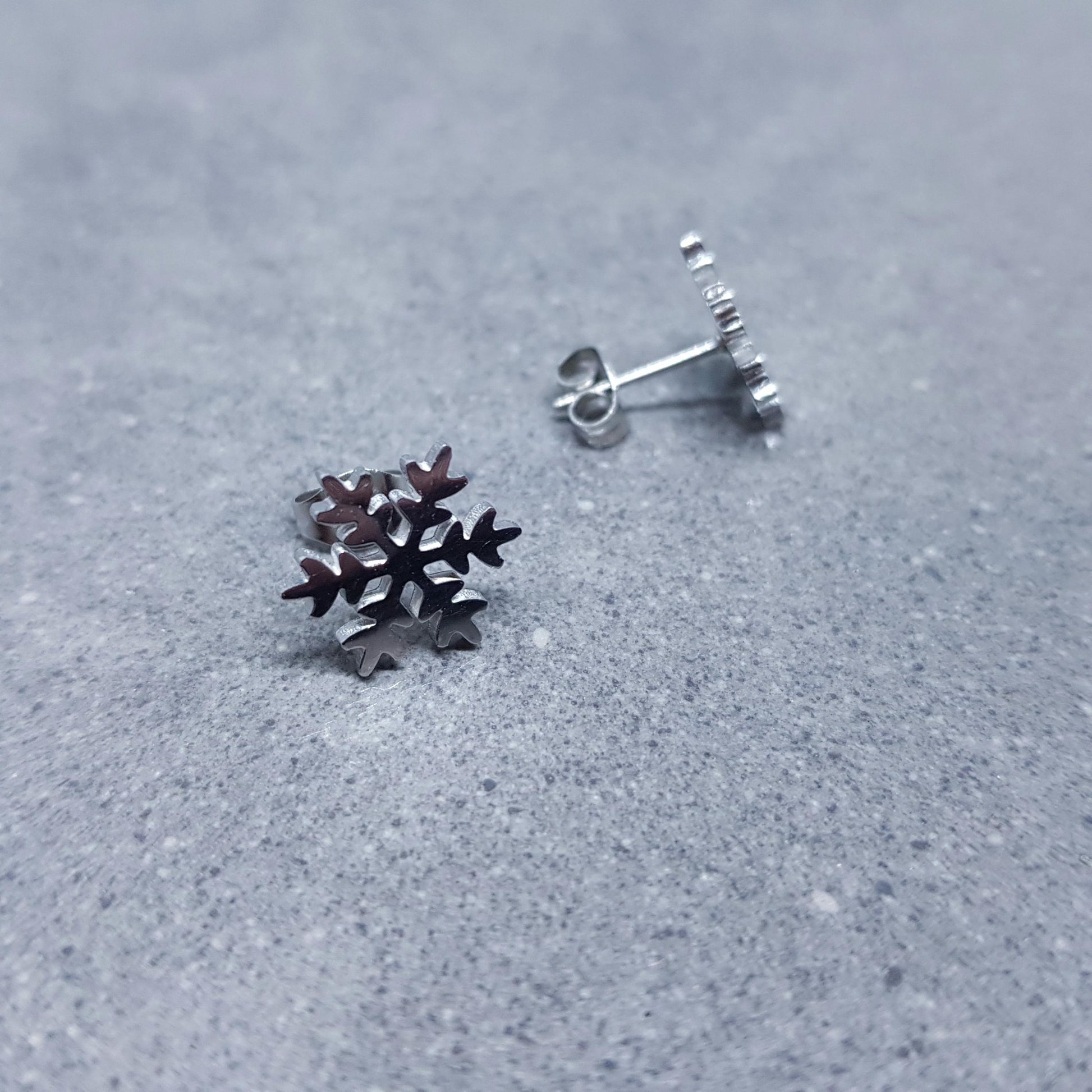 Snowflake Earrings, Stainless Steel Ear Studs, Hypoallergenic Earrings, Silver Snowflake Earrings, Christmas Earrings, Festive Earrings