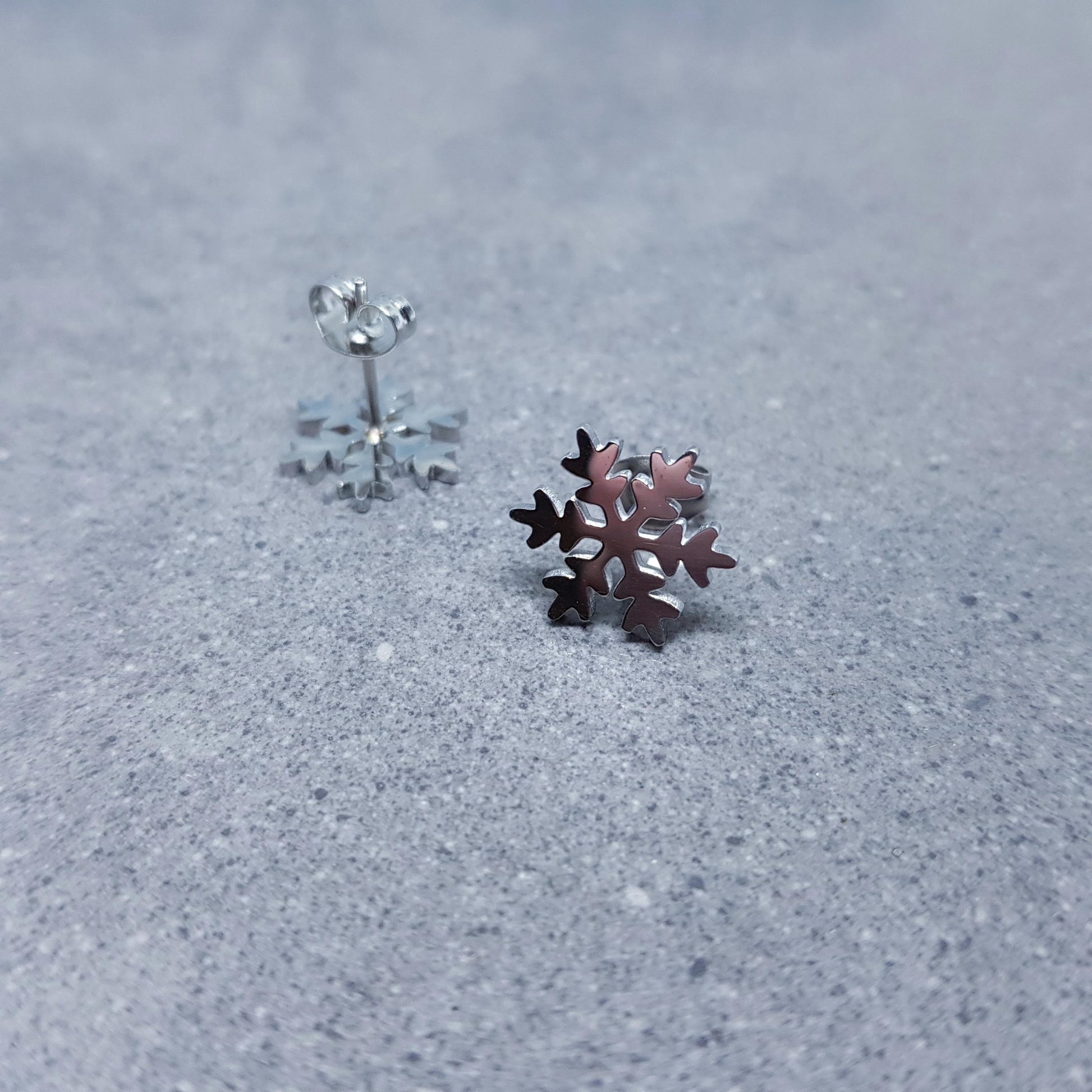 Snowflake Earrings, Stainless Steel Ear Studs, Hypoallergenic Earrings, Silver Snowflake Earrings, Christmas Earrings, Festive Earrings