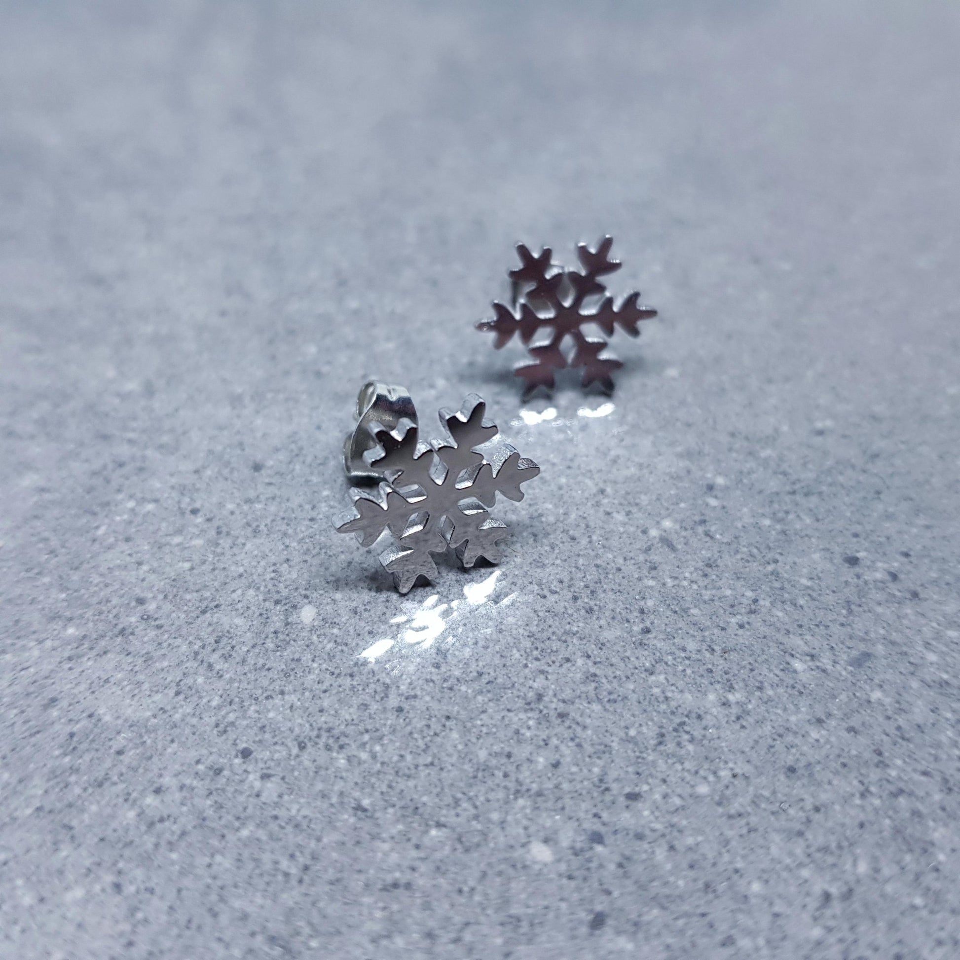 Snowflake Earrings, Stainless Steel Ear Studs, Hypoallergenic Earrings, Silver Snowflake Earrings, Christmas Earrings, Festive Earrings
