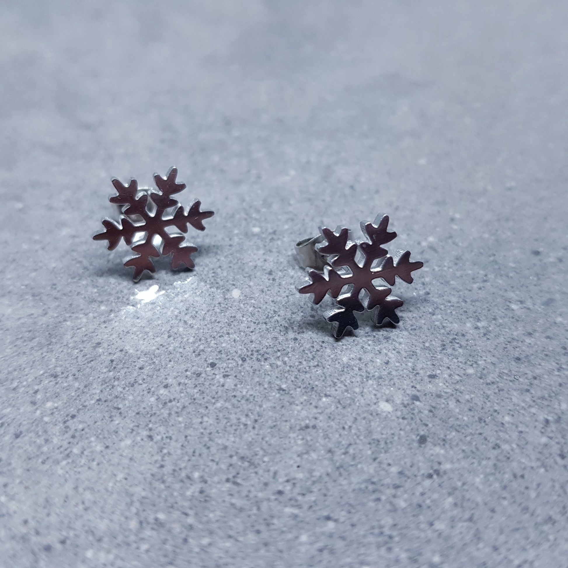 Snowflake Earrings, Stainless Steel Ear Studs, Hypoallergenic Earrings, Silver Snowflake Earrings, Christmas Earrings, Festive Earrings