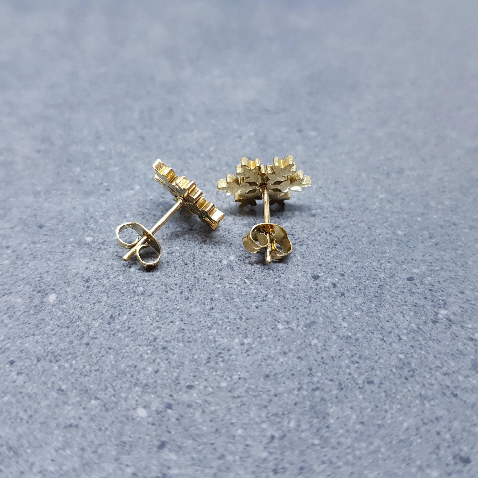 Snowflake Earrings, Stainless Steel Ear Studs, Hypoallergenic Earrings, Gold Snowflake Earrings, Christmas Earrings, Festive Earrings