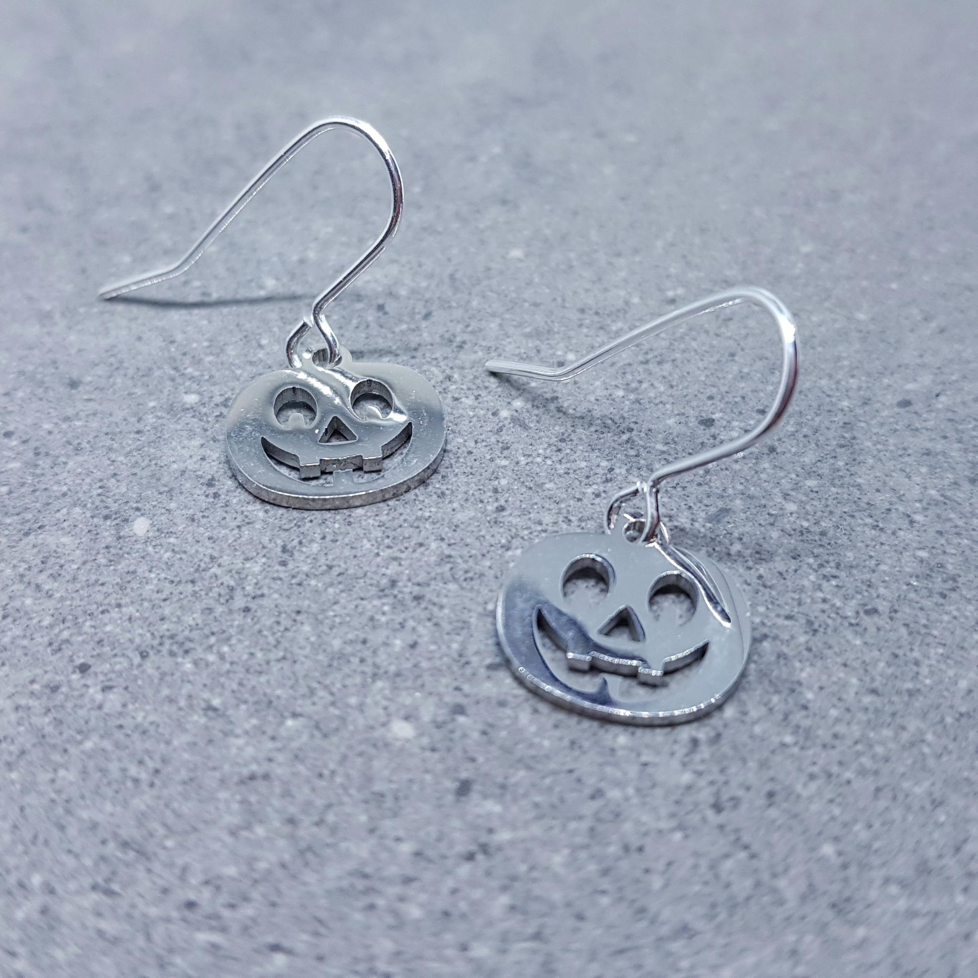 Pumpkin Earrings, Hypoallergenic Ear Wires, Jack O'lantern Earrings, Scary Pumpkin Jewelry, Autumn Earrings, Fall Halloween, Stainless Steel