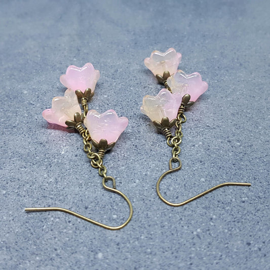 Flower Earrings, Hypoallergenic Ear Wires, Glass Jewelry, Pale Pink/Peach Earrings, Boho Jewelry, Simple Vintage Earrings