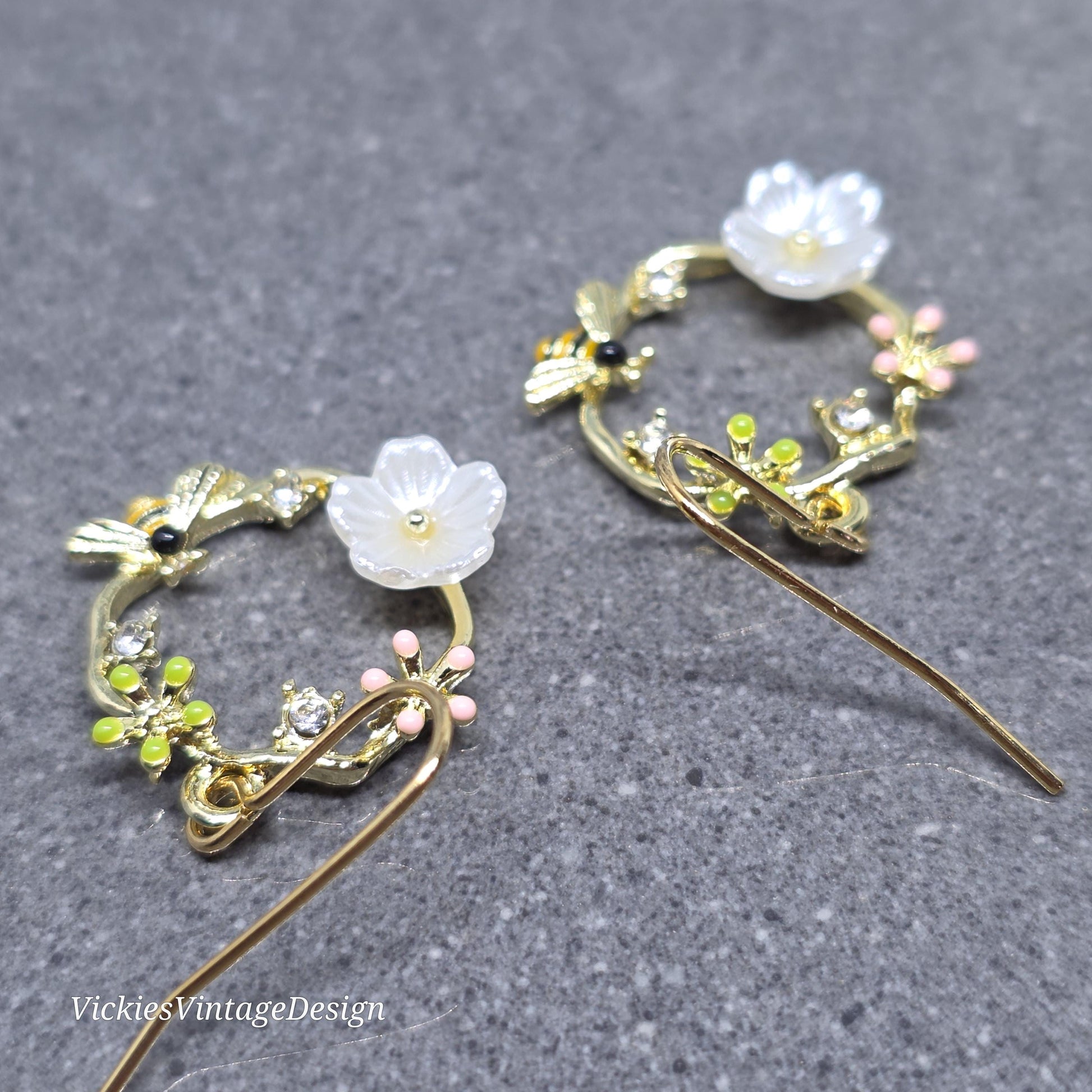 Bee Earrings, Hypoallergenic Ear Wires, Bumble Bee Earrings, Gold Tone Earrings, Bee Lovers Earrings, Flower Earrings