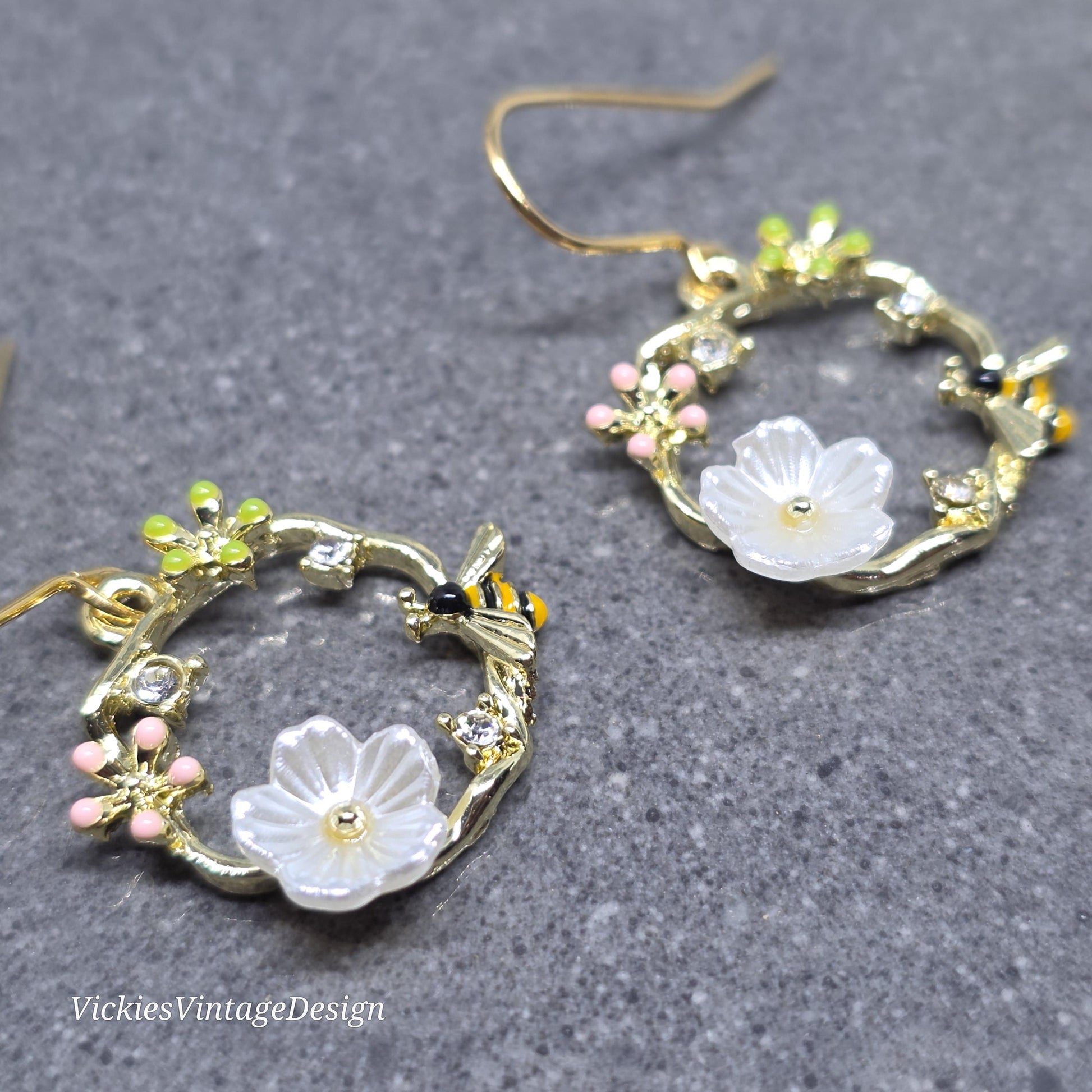 Bee Earrings, Hypoallergenic Ear Wires, Bumble Bee Earrings, Gold Tone Earrings, Bee Lovers Earrings, Flower Earrings