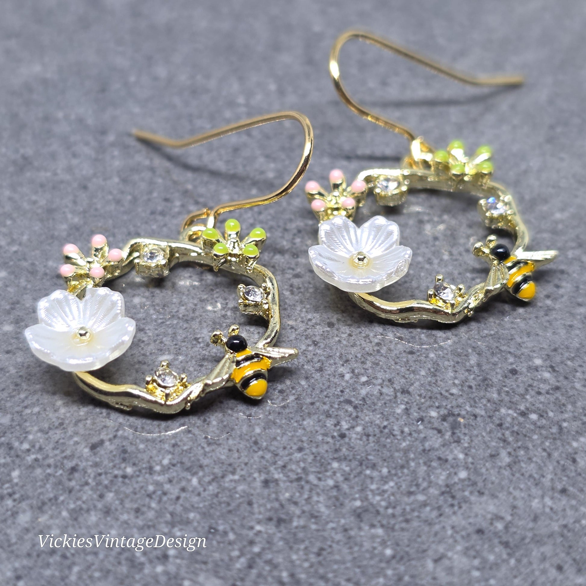 Bee Earrings, Hypoallergenic Ear Wires, Bumble Bee Earrings, Gold Tone Earrings, Bee Lovers Earrings, Flower Earrings