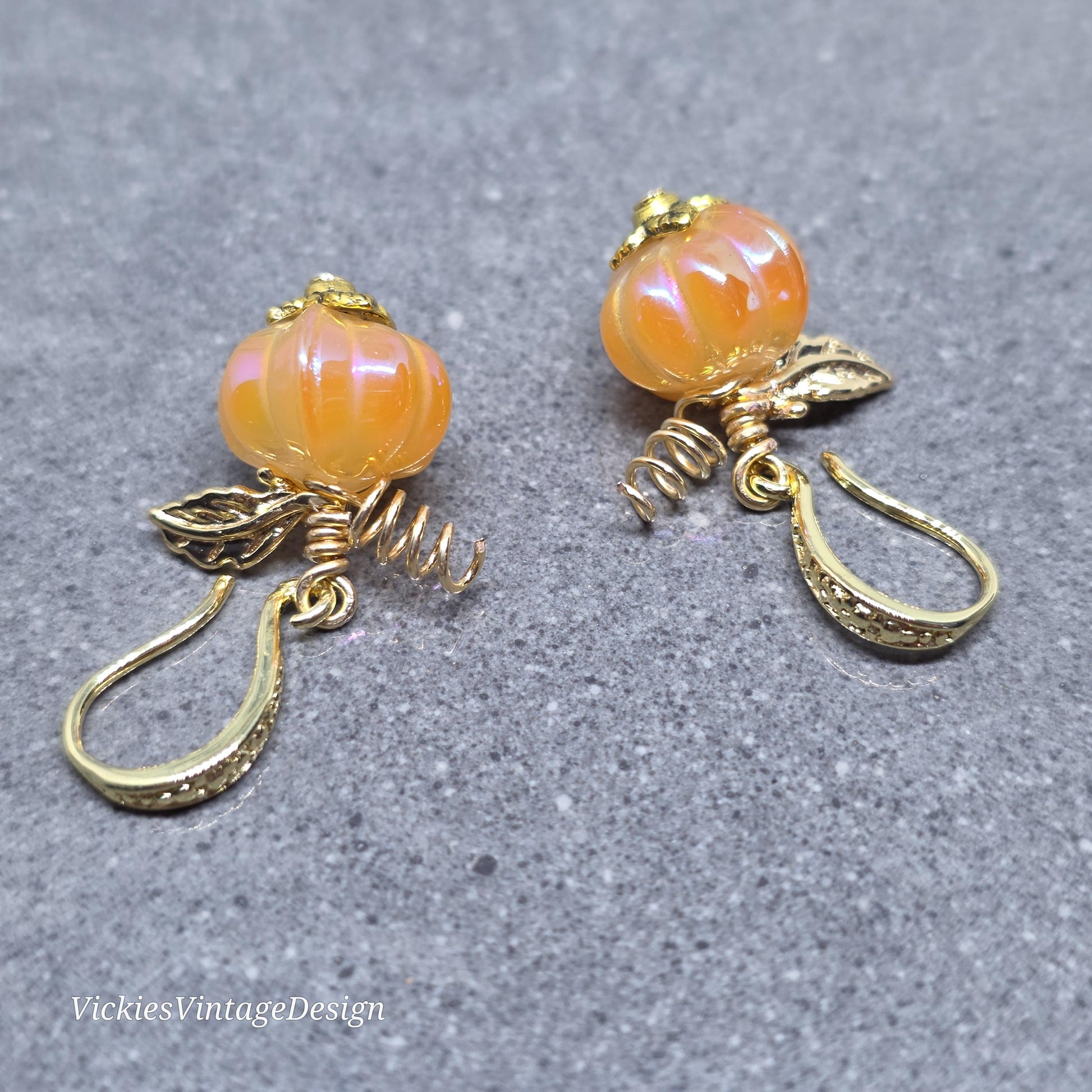 Glass Pumpkin Clip On Charm, Stitch Marker, Zipper Pull, Halloween Autumn Gift