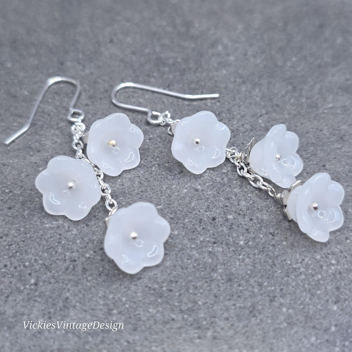 Flower Earrings, Hypoallergenic Ear Wires, white Earrings, Boho Jewelry, Glass Jewelry, Simple Vintage Earrings