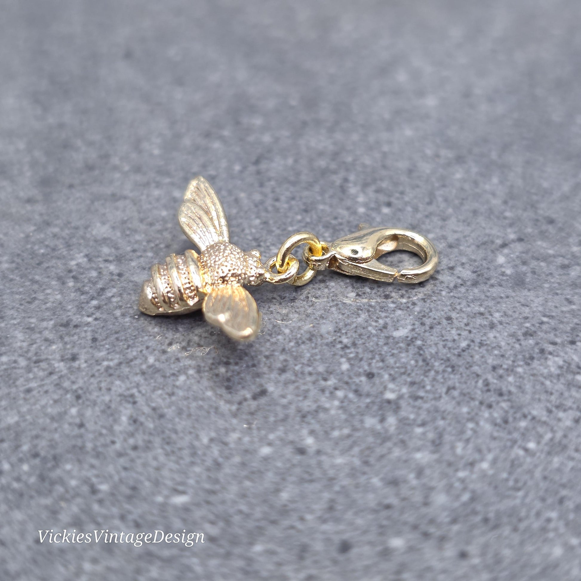Bee Clip on Charm with Gold Lobster Clasp, Brass, Nickel Free, Stitchmarker, Zipper, Planner Charm