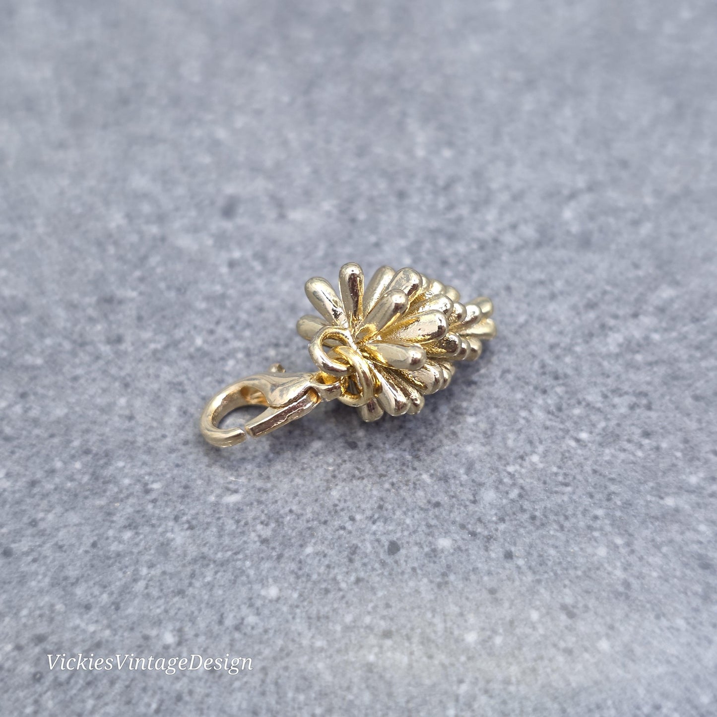 Gold Pinecone Clip on Charm with Gold Lobster Clasp, Brass, Nickel Free, Stitch marker, Zipper, Planner Charm