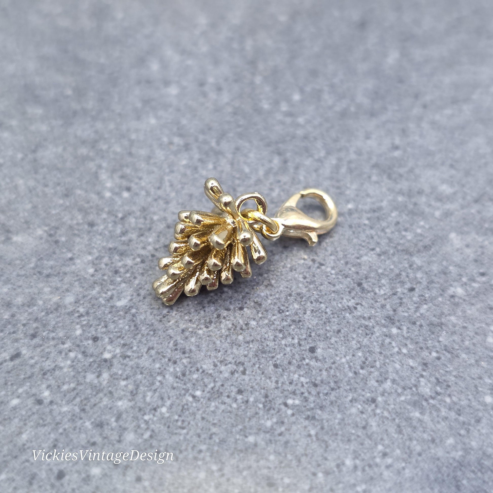 Gold Pinecone Clip on Charm with Gold Lobster Clasp, Brass, Nickel Free, Stitch marker, Zipper, Planner Charm