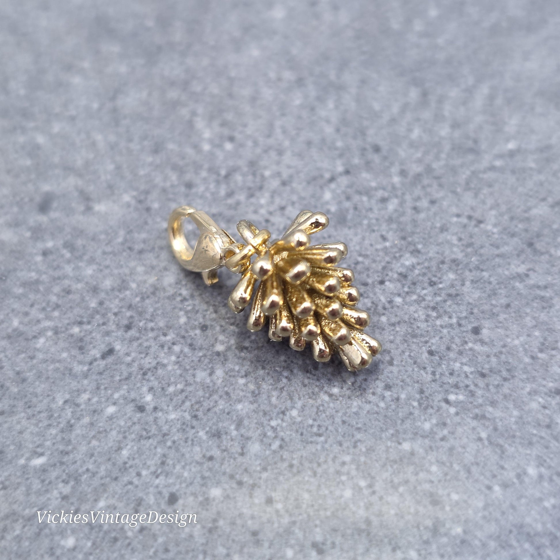 Gold Pinecone Clip on Charm with Gold Lobster Clasp, Brass, Nickel Free, Stitch marker, Zipper, Planner Charm
