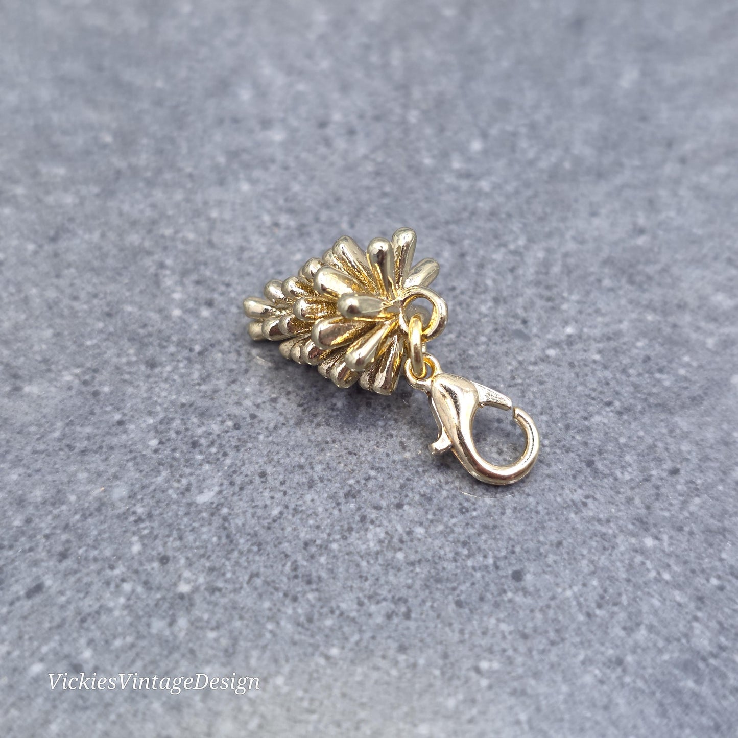 Gold Pinecone Clip on Charm with Gold Lobster Clasp, Brass, Nickel Free, Stitch marker, Zipper, Planner Charm