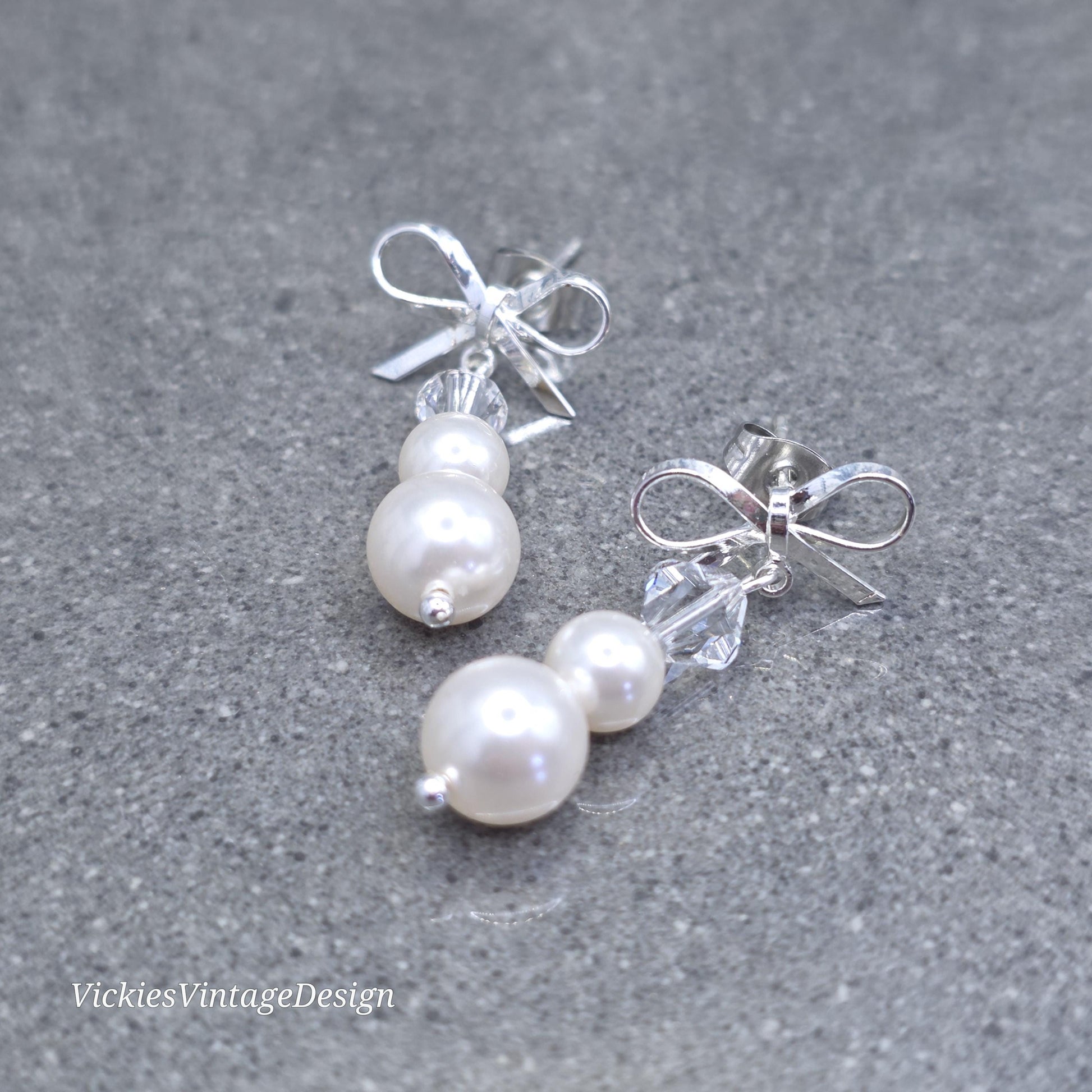 Primero Crystals® Pearl Necklace; Elegant Sparkly, Bridal and Special Occasion Jewellery