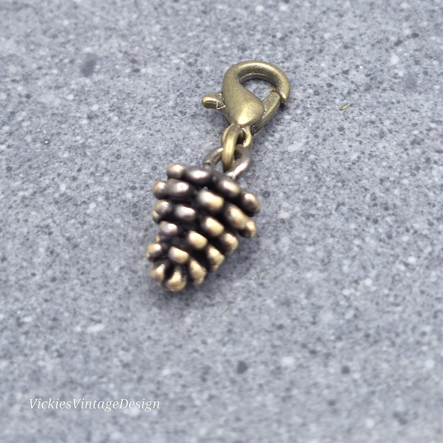 Antique Bronze Pinecone Clip on Charm with Gold Lobster Clasp, Brass, Nickel Free, Stitch marker, Zipper, Planner Charm