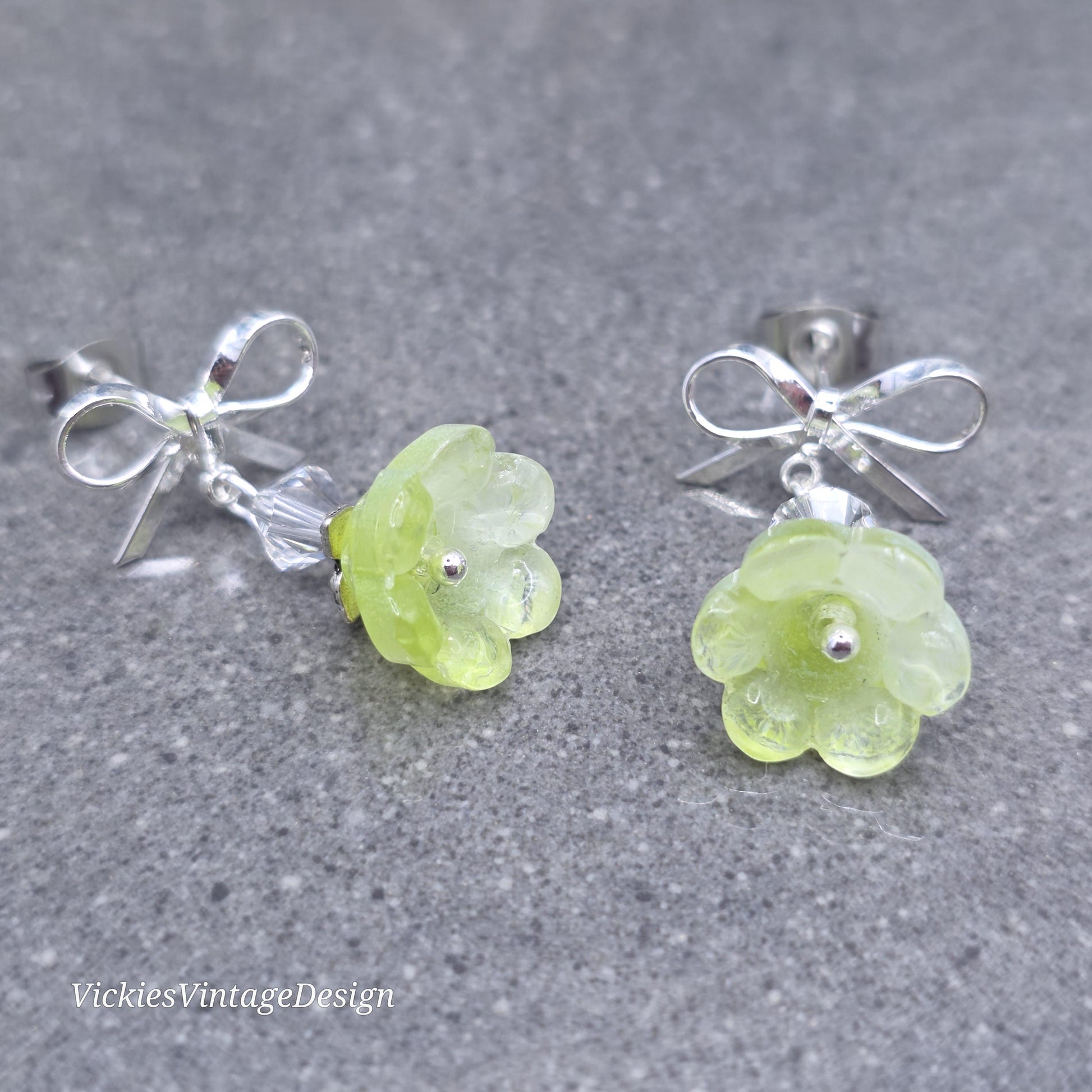 Flower Earrings, Green Bow Studs, glass Flower, PRIMERO Crystals®
