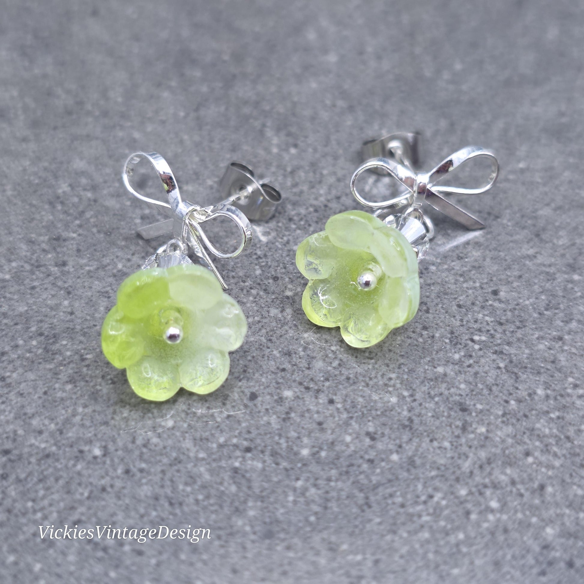 Flower Earrings, Green Bow Studs, glass Flower, PRIMERO Crystals®