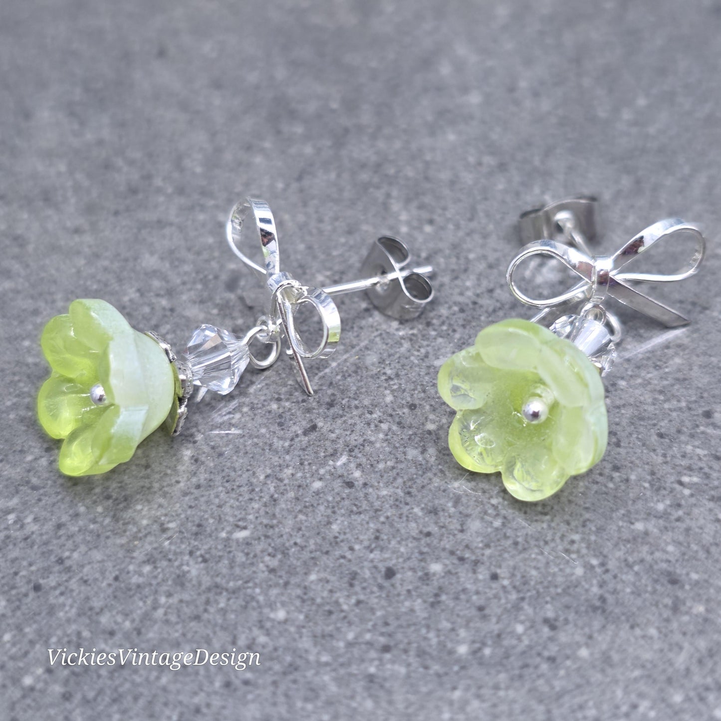 Flower Earrings, Green Bow Studs, glass Flower, PRIMERO Crystals®