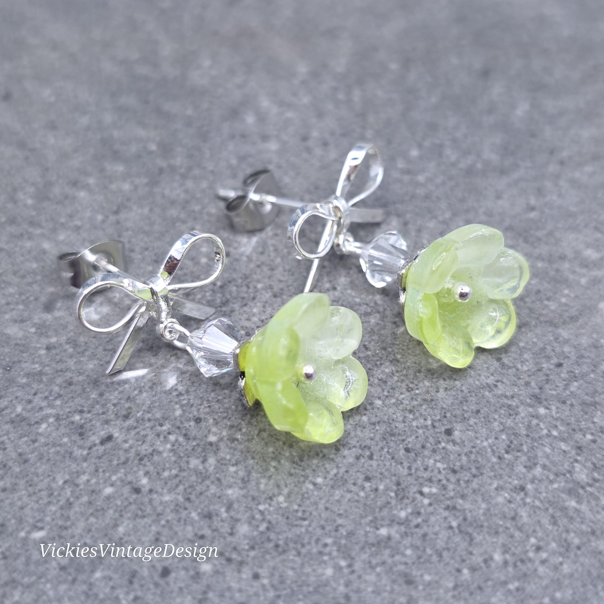 Flower Earrings, Green Bow Studs, glass Flower, PRIMERO Crystals®