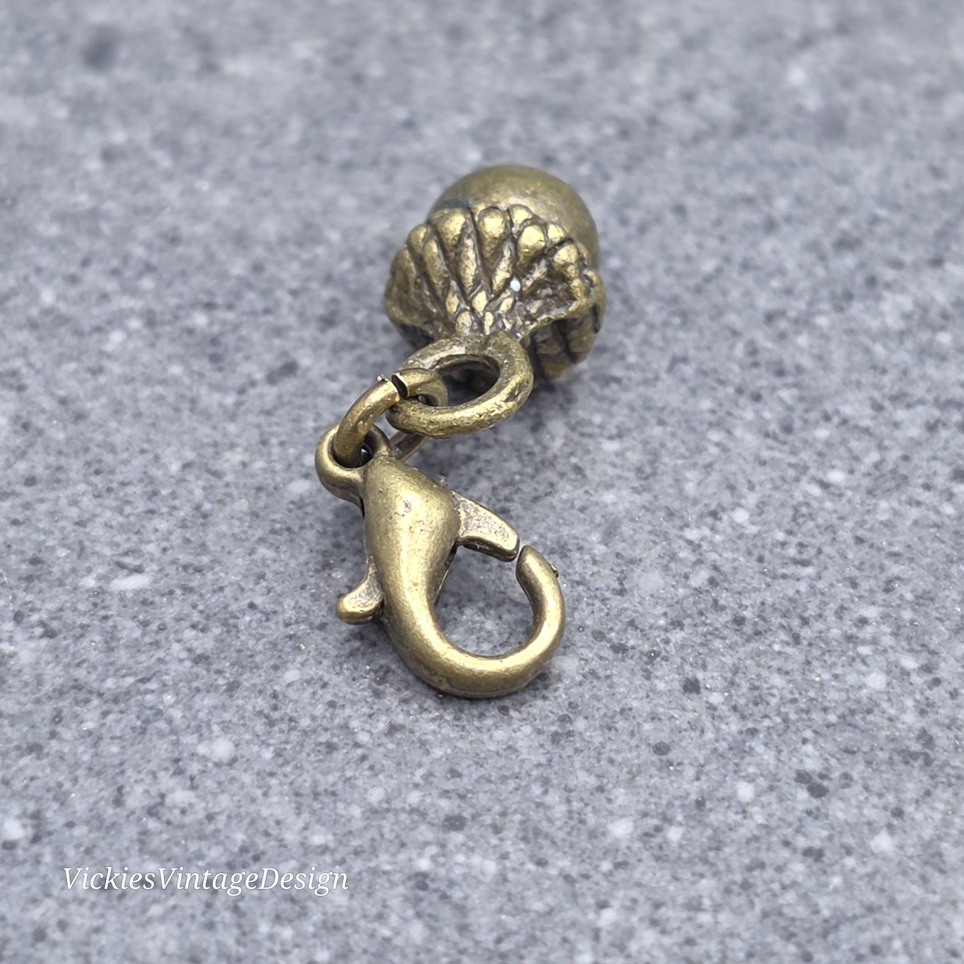 Acorn Clip On Charm, Fall/Autumn, Necklace, Bracelet, Nickel Free, Stitchmarker, Zipper, Planner Charm