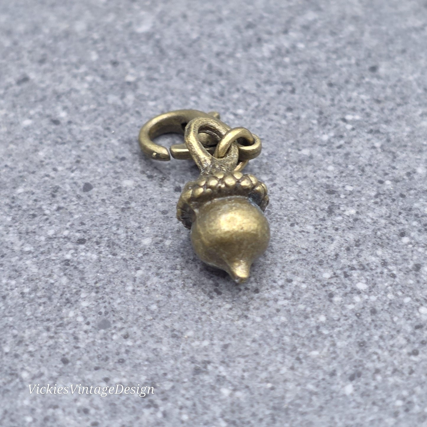 Acorn Clip On Charm, Fall/Autumn, Necklace, Bracelet, Nickel Free, Stitchmarker, Zipper, Planner Charm