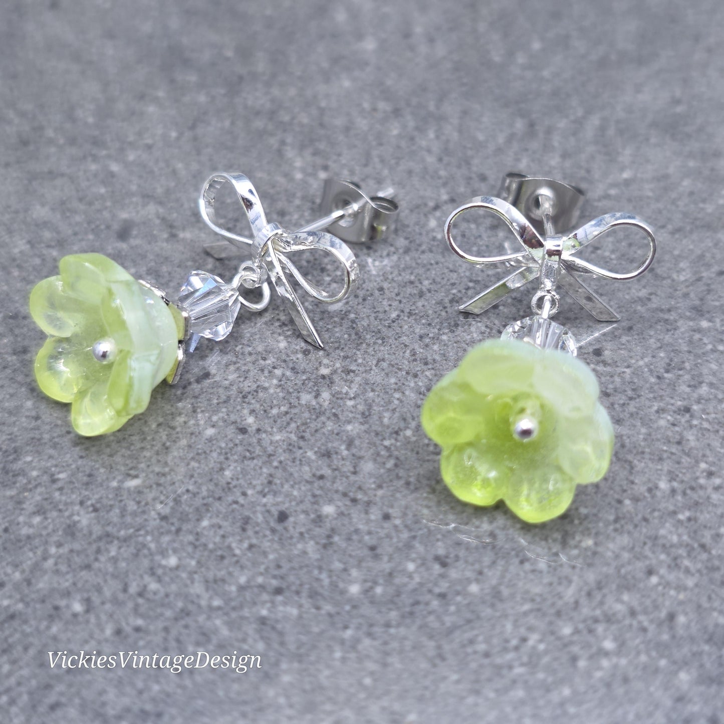 Flower Earrings, Green Bow Studs, glass Flower, PRIMERO Crystals®